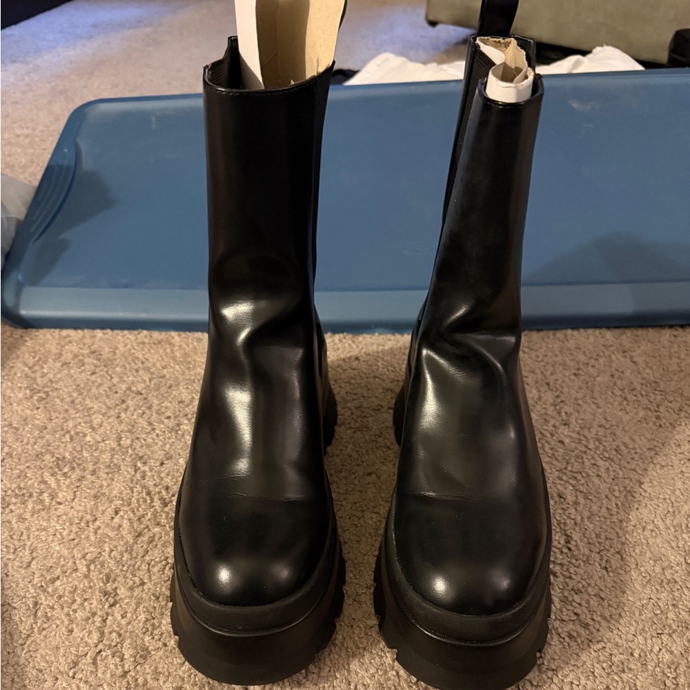 Zara chunky Boots